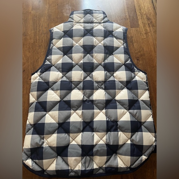 J Crew Puffer Vest - Picture 2 of 3